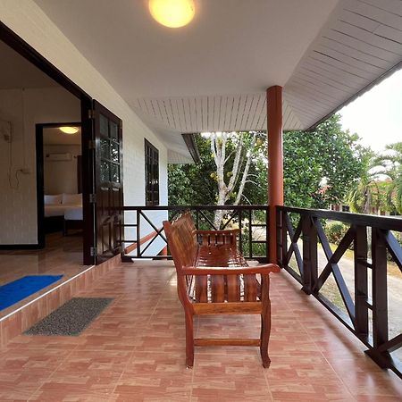 Naisang Hostel Chumphon Dış mekan fotoğraf