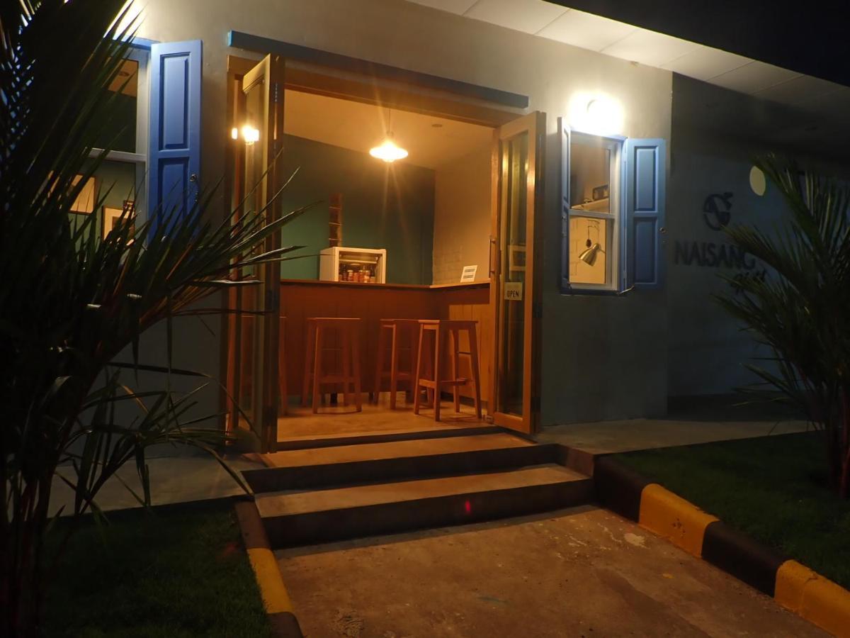 Naisang Hostel Chumphon Dış mekan fotoğraf